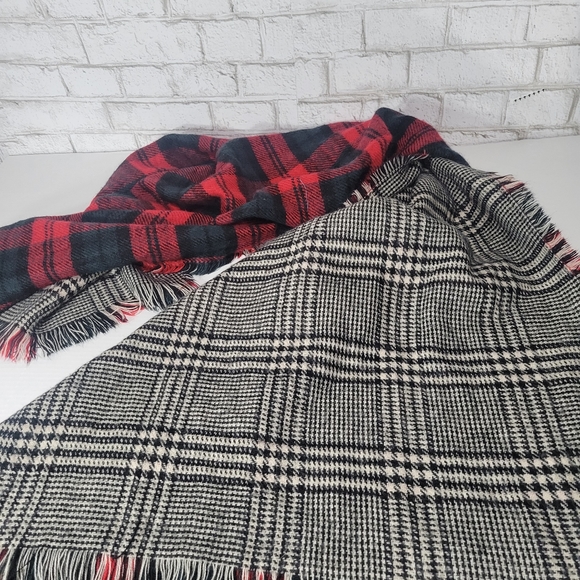 Nordstrom plaid print blanket scarf - Picture 9 of 16